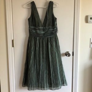 Kay Unger deep V dress brand new with tags